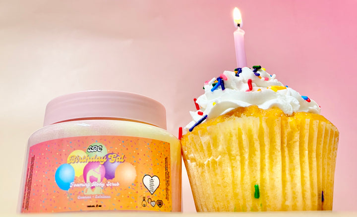 Birthday Gal Foaming Body Scrub