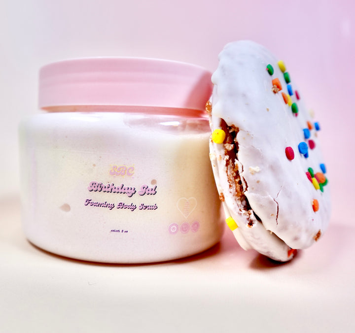 Birthday Gal Foaming Body Scrub