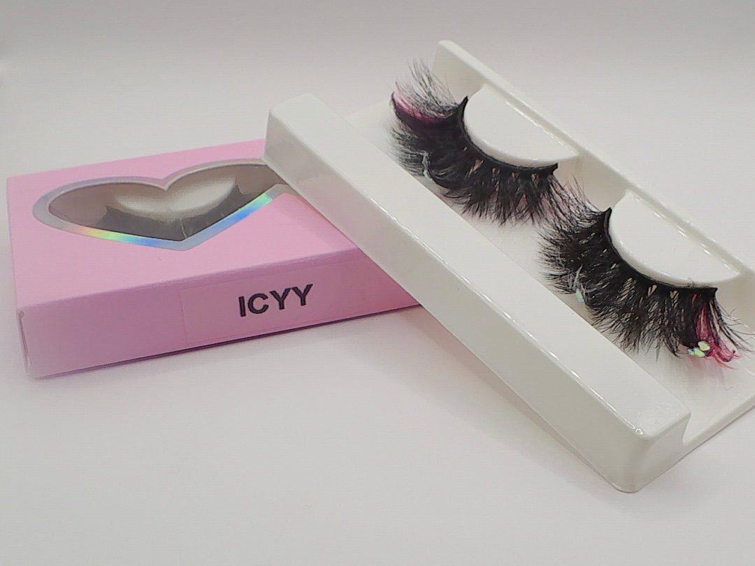 Icyy Lashes by Secret Blur Cosmetics
